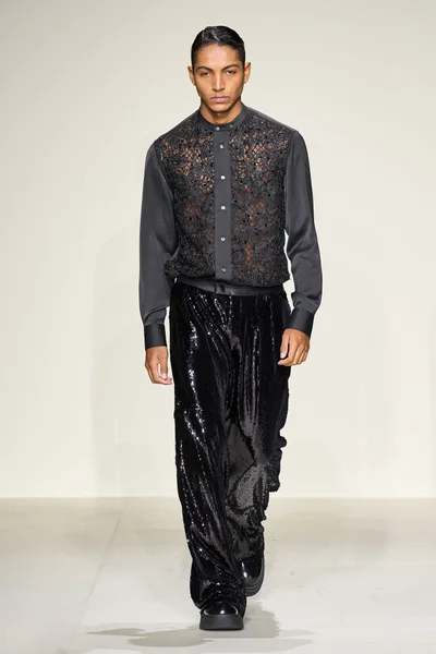 Look 90